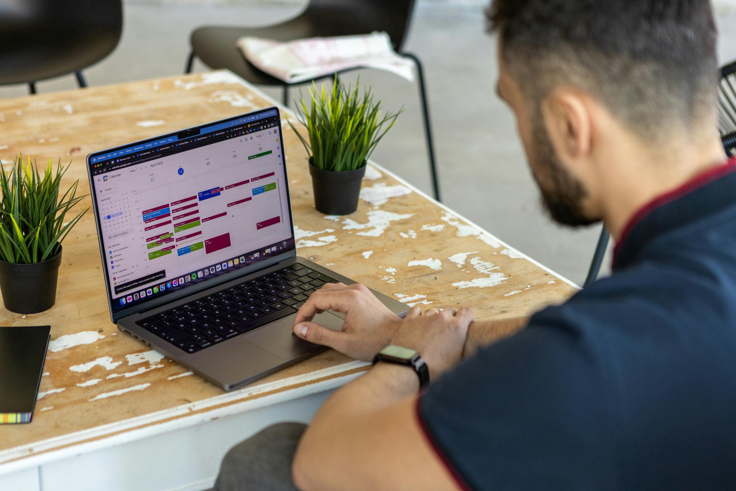 How to Use Integrated Calendar Tools to Automate Team Scheduling